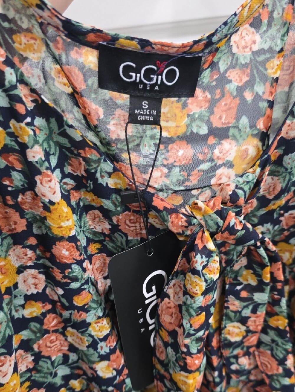 GiGiO Black Floral Puff-Sleeve Midi Dress - Picture 3 of 3